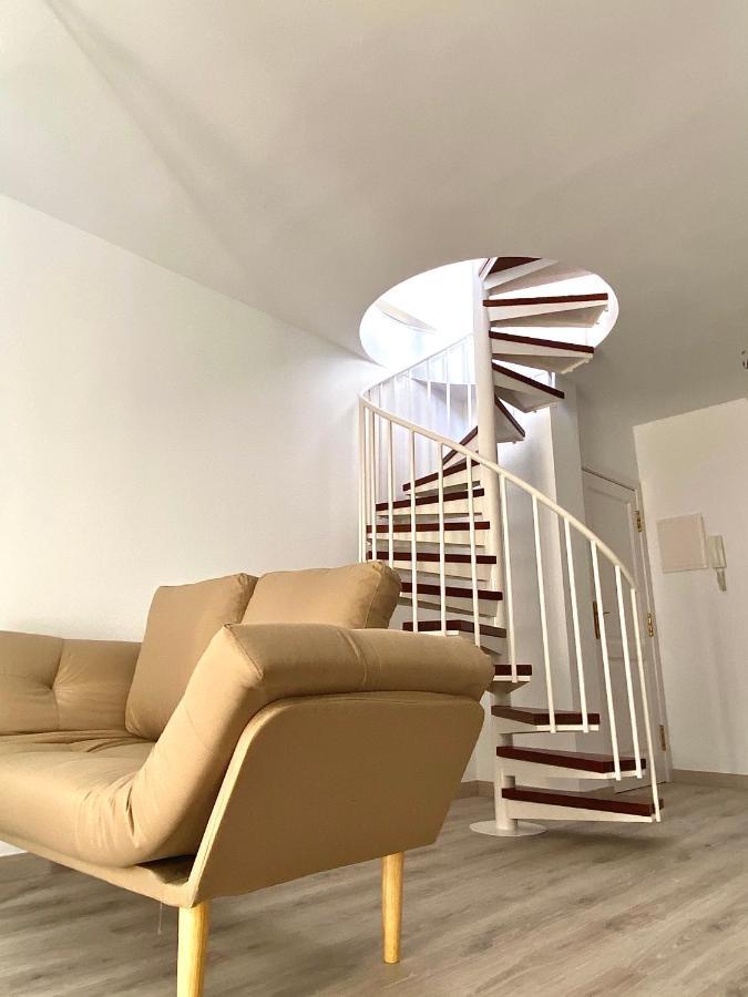 Spiral Stairs Duplex Apartment Figueres  Exterior foto