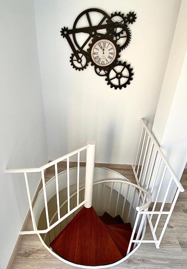 Spiral Stairs Duplex Apartment Figueres  Exterior foto