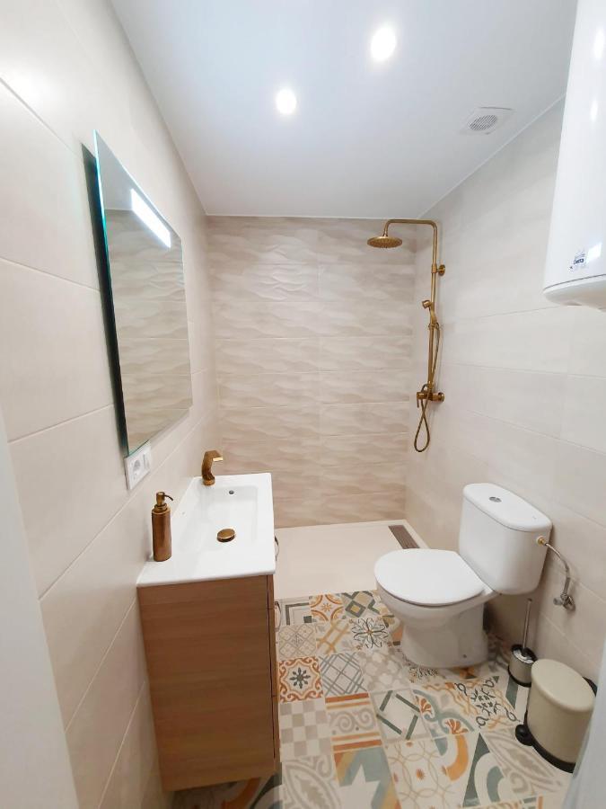 Spiral Stairs Duplex Apartment Figueres  Exterior foto