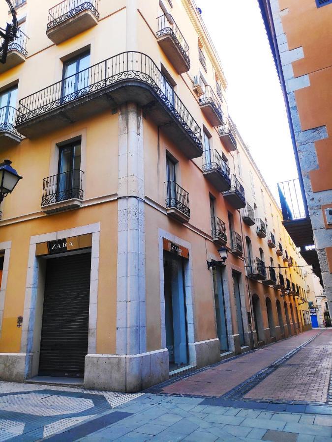 Spiral Stairs Duplex Apartment Figueres  Exterior foto