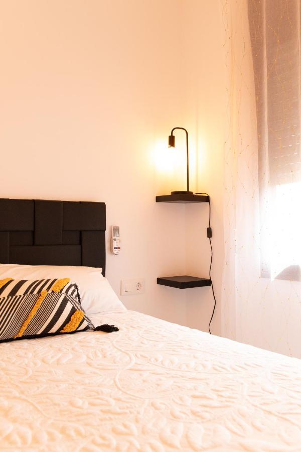 Spiral Stairs Duplex Apartment Figueres  Exterior foto